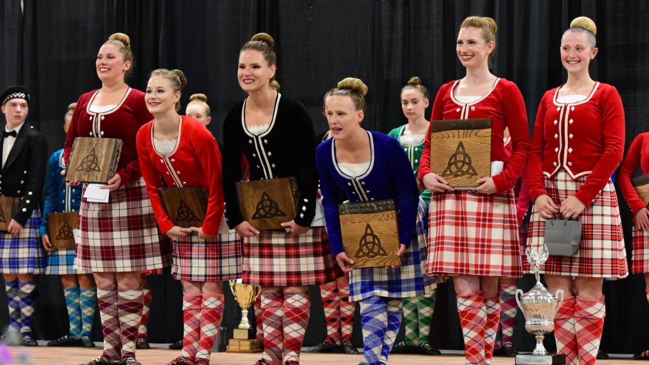 Becoming A Highland Dance Judge – Requirements, Rules & Responsibilities